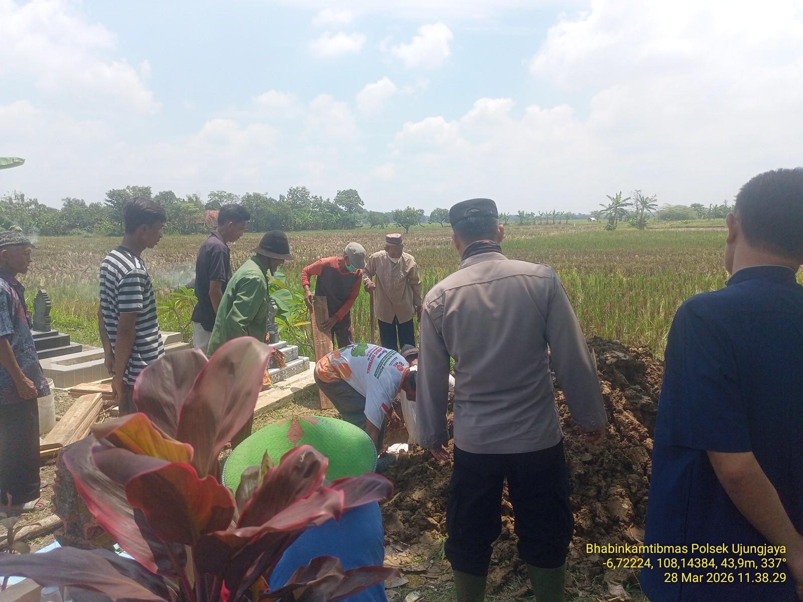 Diduga Epilepsi, Sesosok Mayat Pria Ditemukan di Irigasi Sawah Ujungjaya 