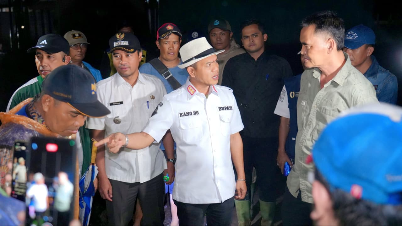 Kang DS Sigap Pantau Langsung Banjir Rancaekek, Siapkan Dapur Umum dan Tim Kesehatan